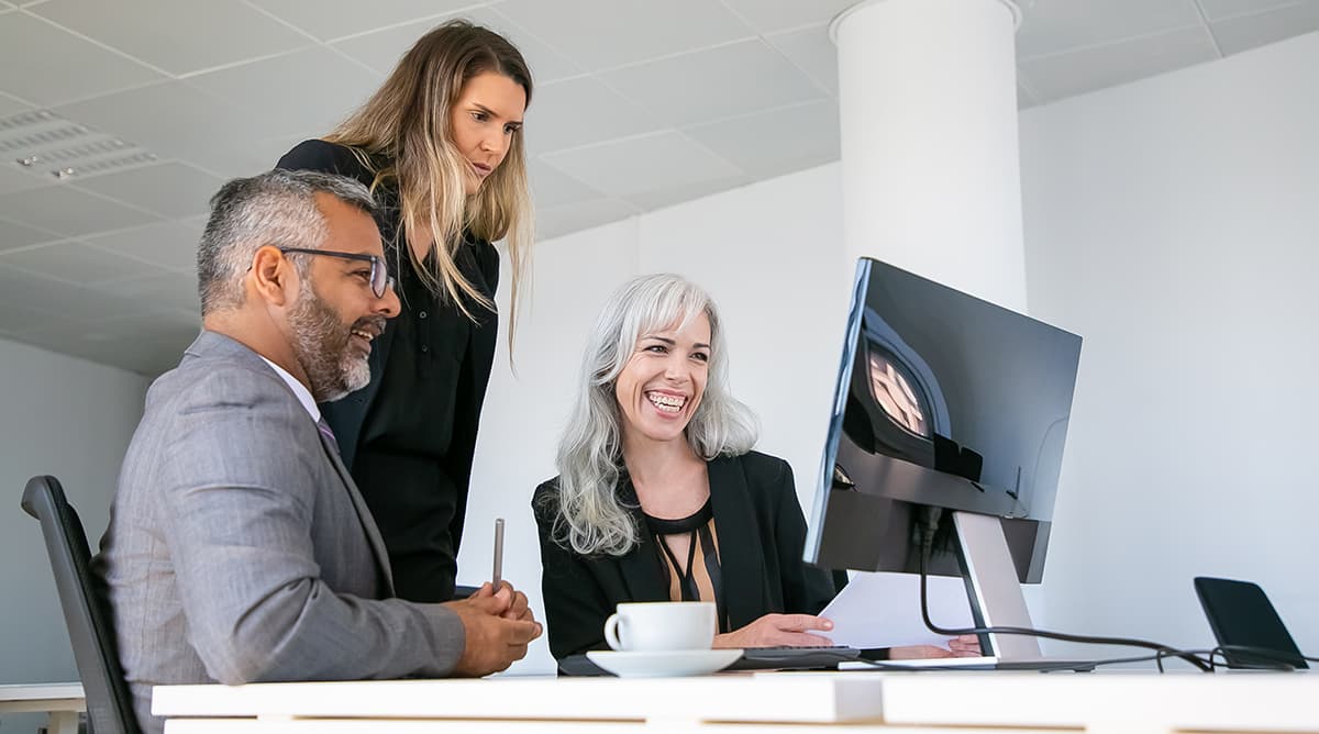 programas y ayudas incorporar perfiles senior tecnológicos